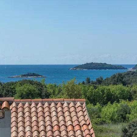 1 Bedroom Lovely In Apartment