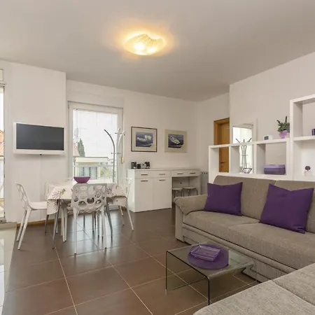 1 Bedroom Lovely In * Rovinj